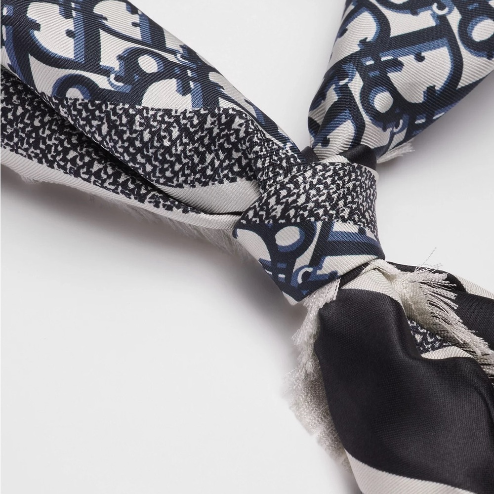 Dior Oblique Diortwin 70 Square Scarf - Picture 6 of 6